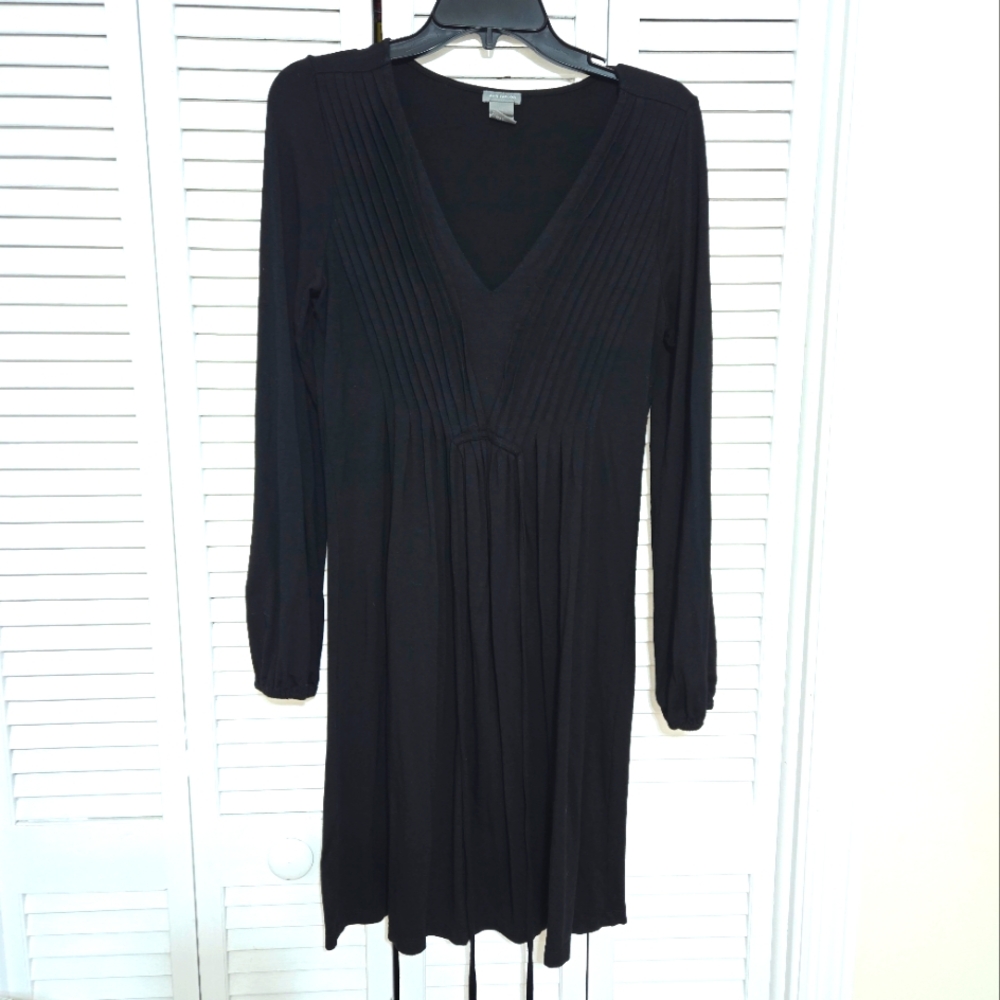 Ann Taylor Women's M V-neck Dress